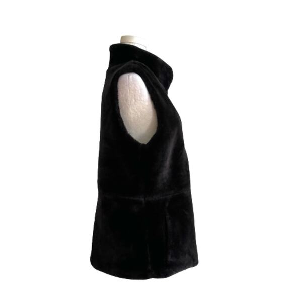 Talbots Womens  Black Plush Faux Fur Pockets Lined Vest Size S/M - Picture 5 of 15